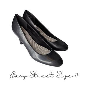 Easy Street Women's Passion Dress Pump